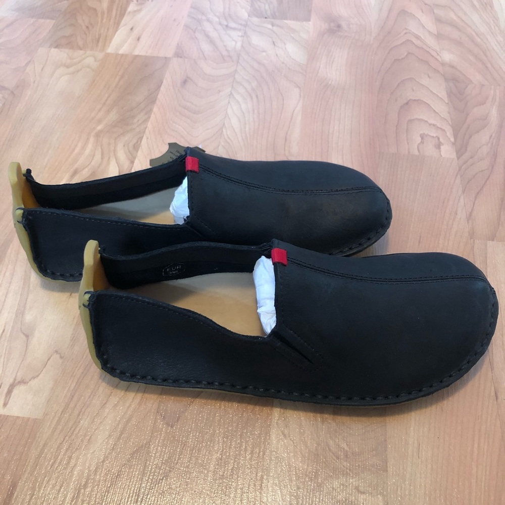 New Vivobarefoot black barefoot flats,EU 39 (US 8)